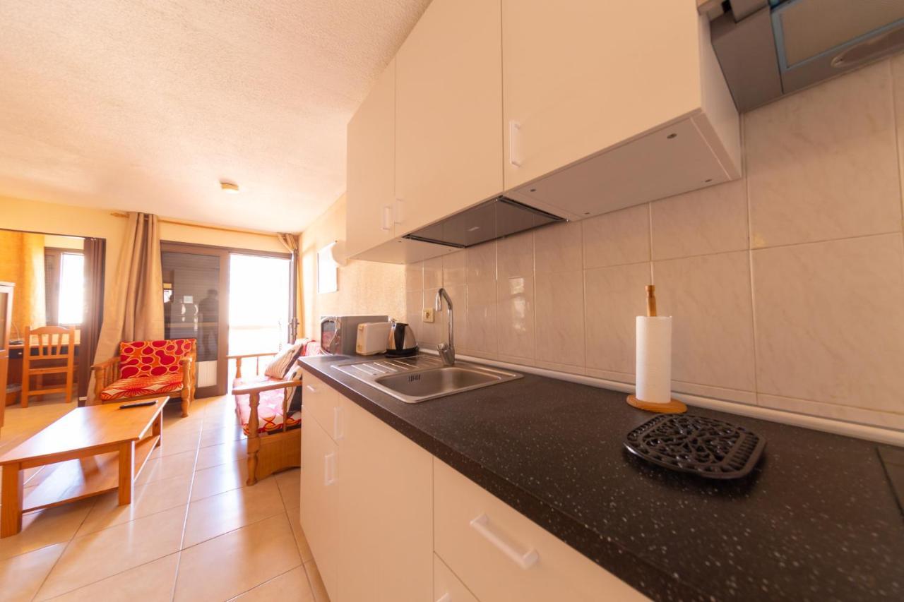 Apartamento en Sur y sol Los Cristianos Los Cristianos  Extérieur photo